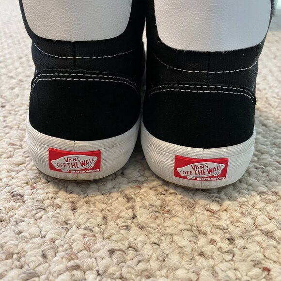 VANS Lizzie Shoe in Black - Picture 6 of 10